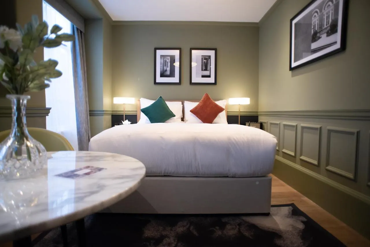 Counting House Hotell London 4*,